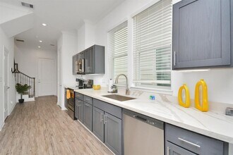 3235 Real St-Unit -A in Houston, TX - Building Photo - Building Photo
