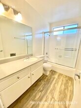 10537 Rose Ave, Unit 5A in Los Angeles, CA - Building Photo - Building Photo