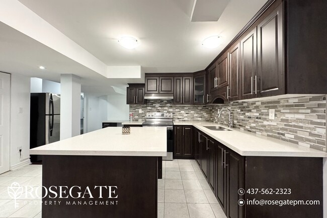 3448 Sunlight St in Mississauga, ON - Building Photo - Building Photo