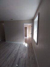 244 E Hanover St, Unit 2 bedrooms apartment in Trenton, NJ - Foto de edificio - Building Photo