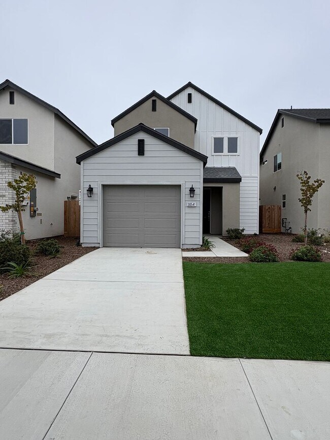 30541 Delancy Rd in Visalia, CA - Building Photo - Building Photo