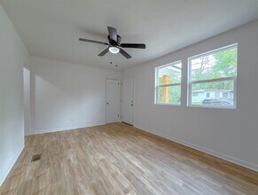 1751 Pepper Dr in Tallahassee, FL - Building Photo - Building Photo