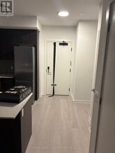 2501 Saw Whet Blvd. in Oakville, ON - Building Photo - Building Photo