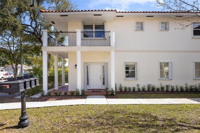 2870 SW 21st St in Miami, FL - Building Photo - Building Photo