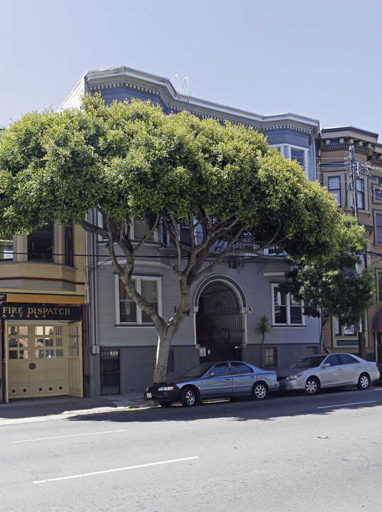 235 Oak St in San Francisco, CA - Building Photo