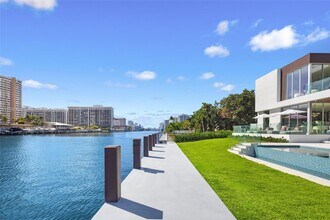 503 Palm Dr in Hallandale Beach, FL - Building Photo - Building Photo