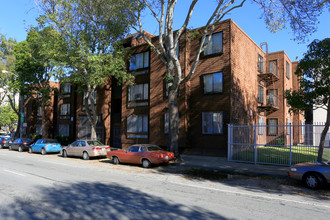 Friendship Village Apartments in San Francisco, CA - Building Photo - Building Photo