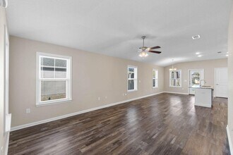 145 4th Ave E in Crestview, FL - Building Photo - Building Photo