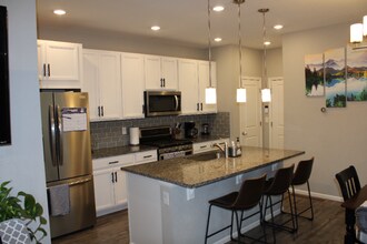 21936 E Quincy Pl in Aurora, CO - Foto de edificio - Building Photo