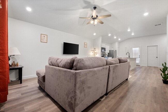 2133 Langford Ave in Lubbock, TX - Building Photo - Building Photo