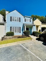 406 Vineyard Pond Dr NW in Norcross, GA - Building Photo