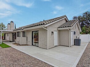 211 Via Pelicano in Oceanside, CA - Building Photo - Building Photo