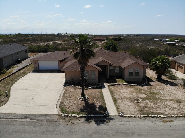 property at 123 La Paloma Dr