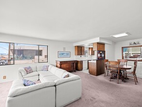 112 38th St, Unit B in Manhattan Beach, CA - Building Photo - Building Photo