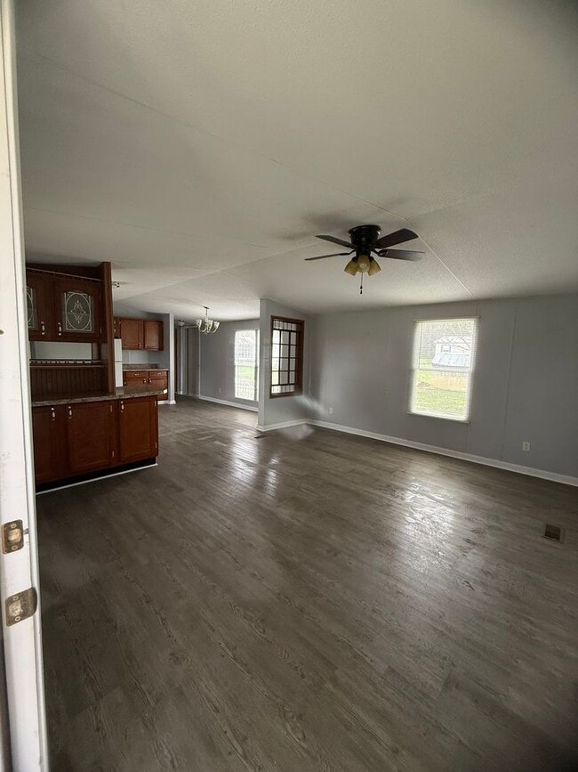 232 White Rd in Old Fort, TN - Building Photo - Building Photo