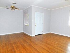 805 Emery St in Denton, TX - Building Photo - Building Photo
