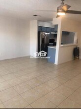 6456 Kentwick Dr in Houston, TX - Building Photo - Building Photo