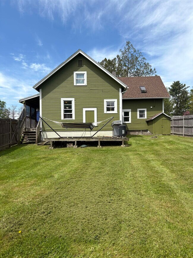 424 VT-15 in Underhill, VT - Building Photo - Building Photo