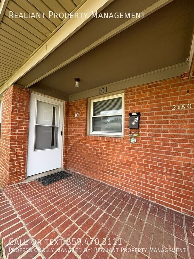 2180 Winterberry Dr in Lexington, KY - Building Photo - Building Photo