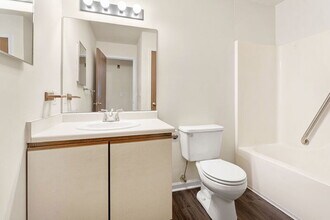 3670 S John Hix Rd in Wayne, MI - Building Photo - Building Photo