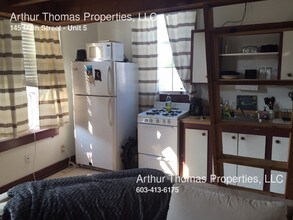 145 Main St-Unit -Unit 5 in Newmarket, NH - Building Photo - Building Photo