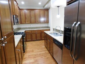 392 Market St NE in Salem, OR - Foto de edificio - Building Photo