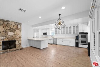 2809 S Canfield Ave in Los Angeles, CA - Building Photo - Building Photo