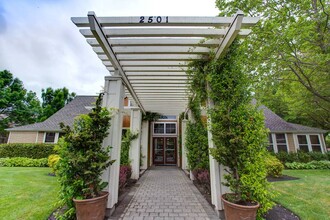 Commons at Verandas in Tanasbourne Apartments in Hillsboro, OR - Foto de edificio - Building Photo