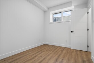 4603-BSM21 21 Ave NW in Edmonton, AB - Building Photo - Building Photo