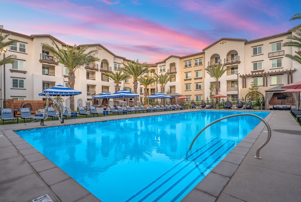 LIVIA at Scripps Ranch in San Diego, CA - Foto de edificio