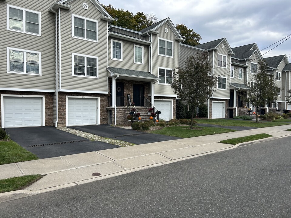 234 Greenwood Ave in Midland Park, NJ - Building Photo