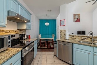 213 Patriot Ln in Euless, TX - Building Photo - Building Photo