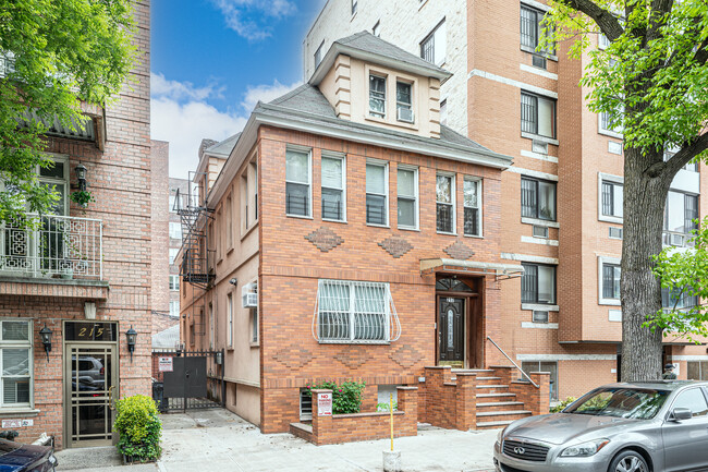 213 Parkville Ave in Brooklyn, NY - Building Photo - Building Photo