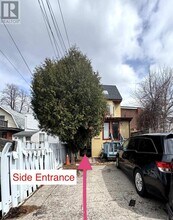 210 Brunswick Ave in Toronto, ON - Building Photo - Building Photo