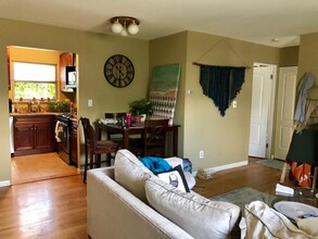 2808 W 13 Mile Rd in Royal Oak, MI - Building Photo - Building Photo