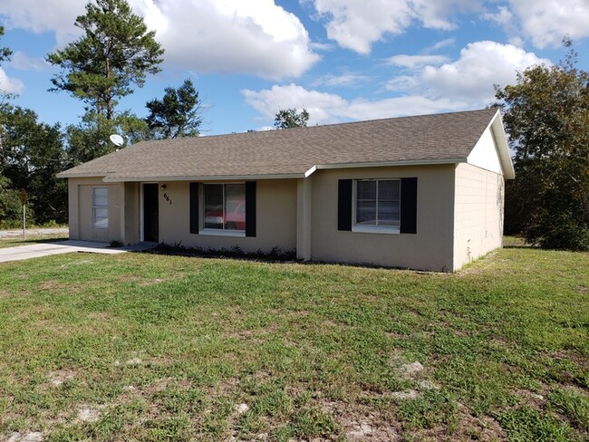 661 Gulliver Ave in Deltona, FL - Foto de edificio - Building Photo