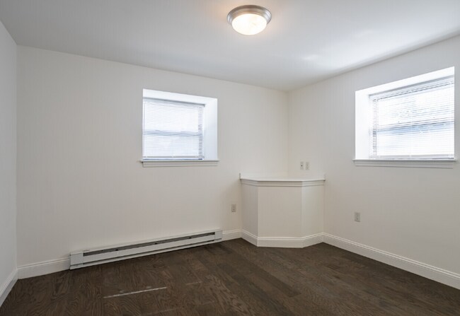 465 Centre St, Unit 101 in Newton, MA - Building Photo - Building Photo