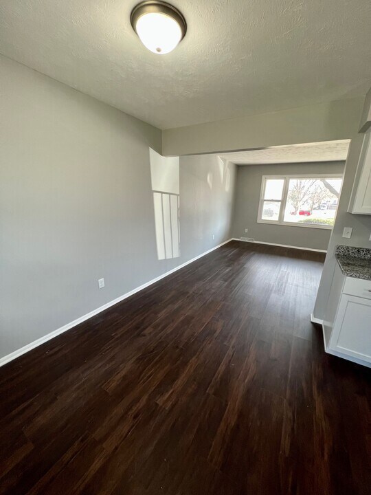 6606 S 108th Terrace in Omaha, NE - Building Photo