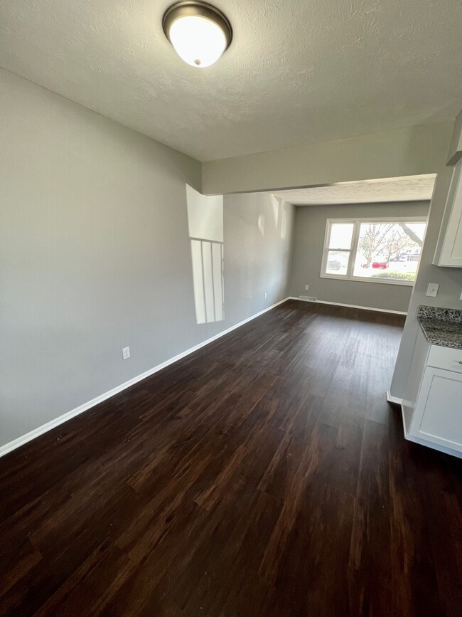 property at 6606 S 108th Terrace