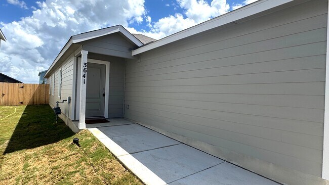 3641 Wentz Hill Dr in Marion, TX - Building Photo - Building Photo