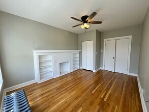 4908 N Saint Louis Ave, Unit 1N in Chicago, IL - Foto de edificio - Building Photo