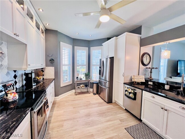 property at 3250 W Crown Pointe Blvd