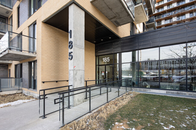 District Griffin sur le Parc Phase II in Montréal, QC - Building Photo - Building Photo