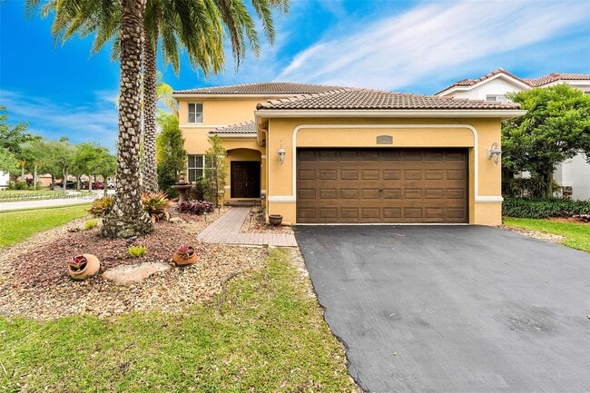 property at 1518 Maple Dr