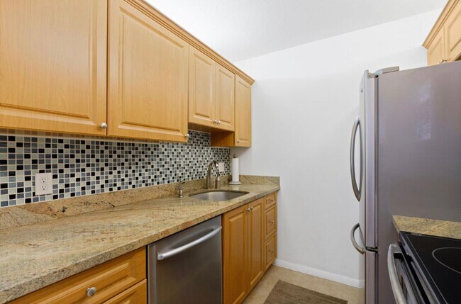 1210 Old Boynton Rd, Unit 104 in Boynton Beach, FL - Foto de edificio - Building Photo