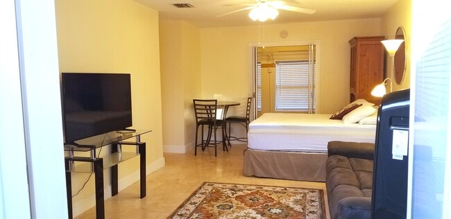 20525 S Charleston St in Boca Raton, FL - Building Photo - Building Photo