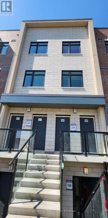 1115 Douglas McCurdy Cmn in Mississauga, ON - Building Photo