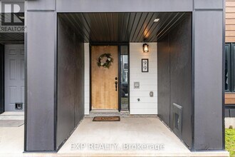 99 Kyanite Ln in Ottawa, ON - Building Photo - Building Photo