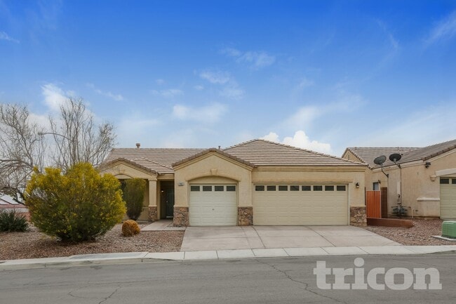 property at 2907 Extravagant Ave