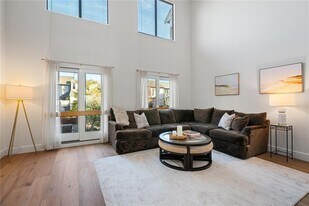 310 Swans Wharf Row in Newport, RI - Building Photo